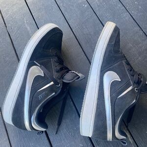 Men’s 7.5 Nike casual sneaker